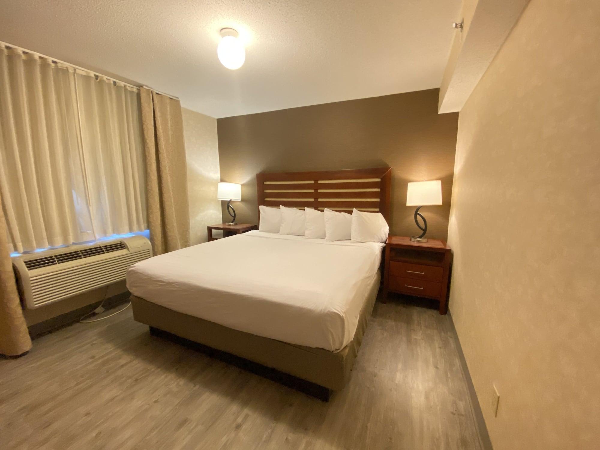 Wyndham Garden Airport 3* Cascade