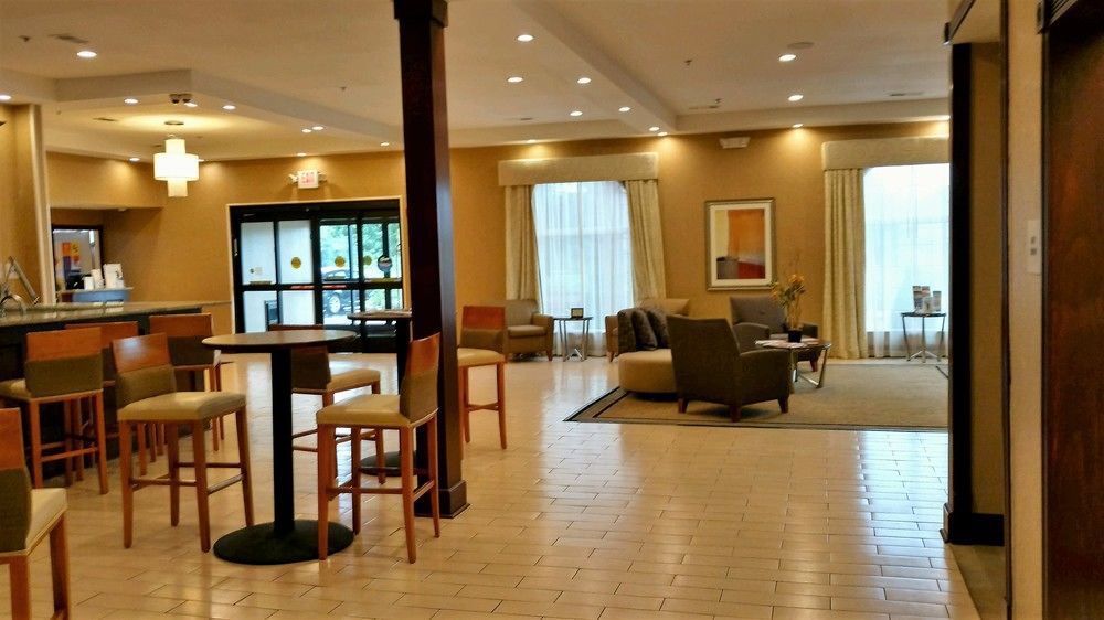 Wyndham Garden Airport 3* Cascade