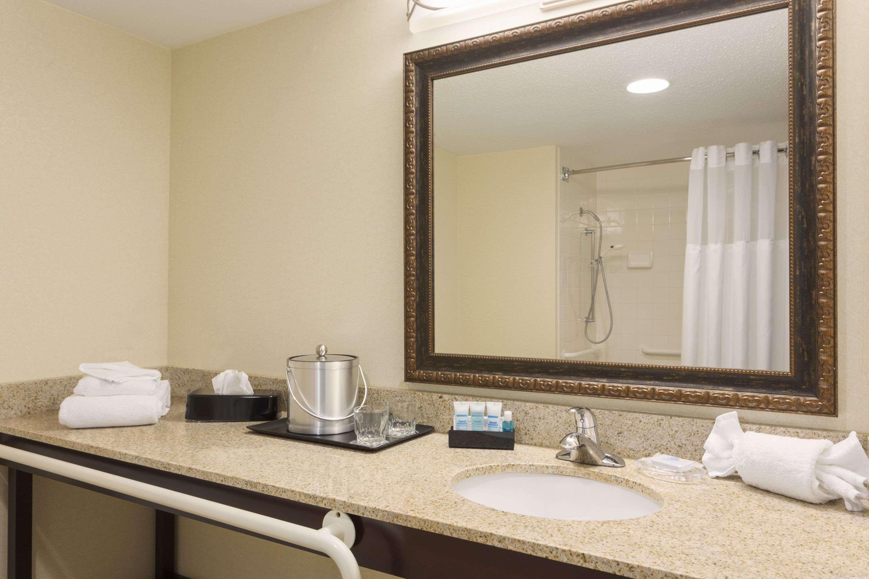 Wyndham Garden Airport 3* Cascade