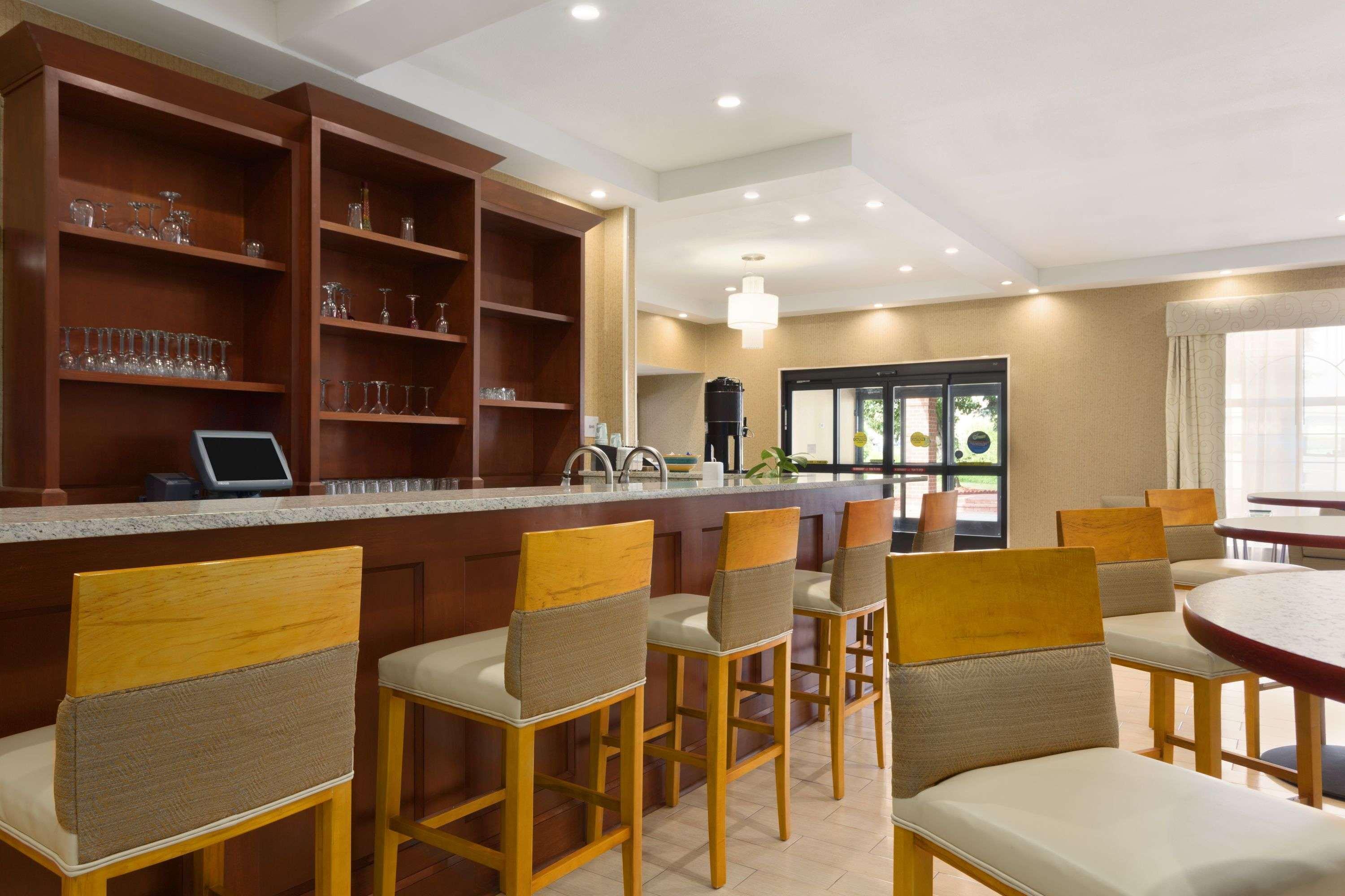 Wyndham Garden Airport 3* Cascade