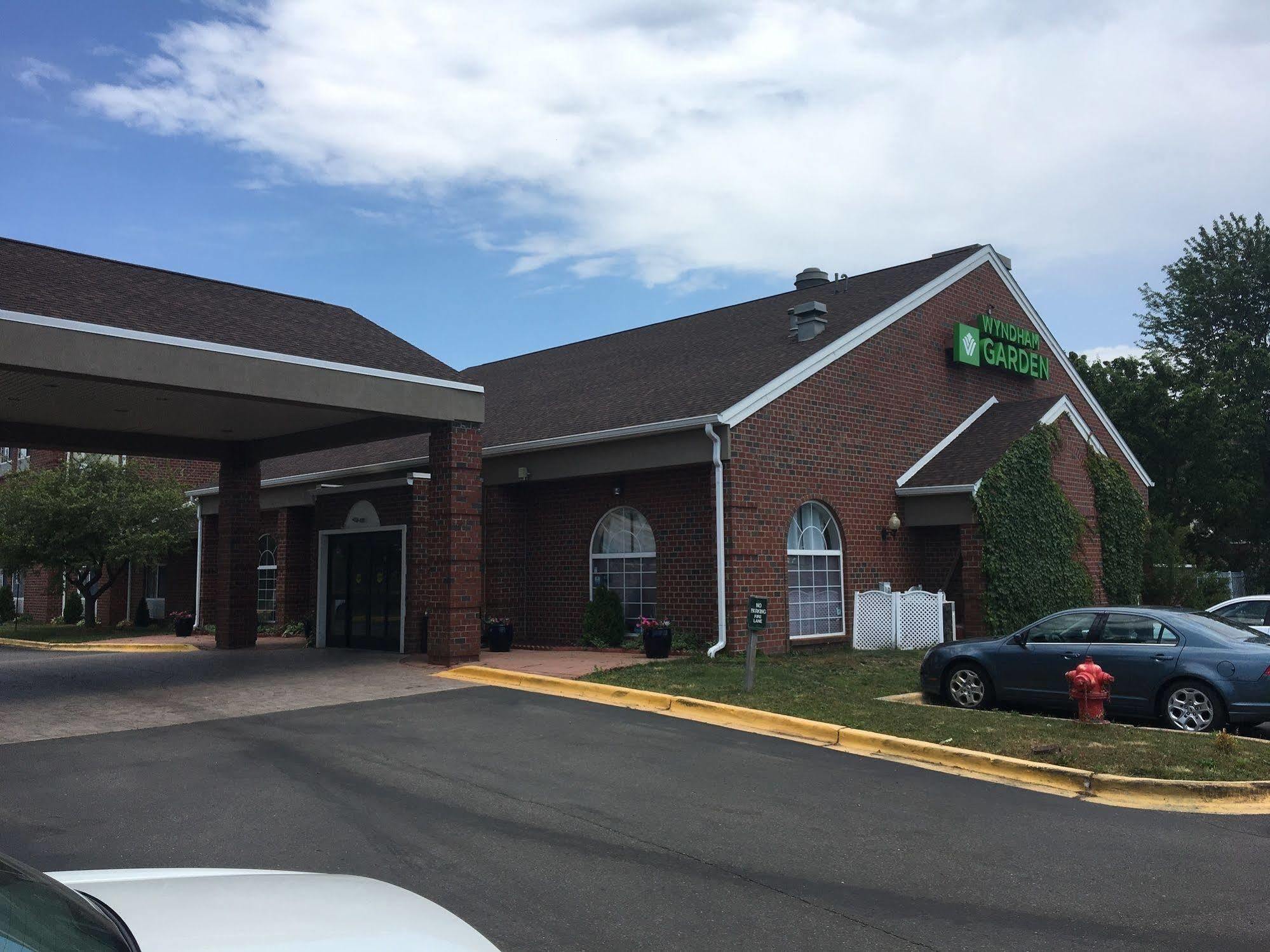 Hotel Wyndham Garden Airport